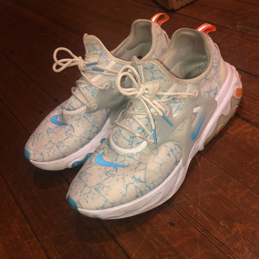 Nike shoes